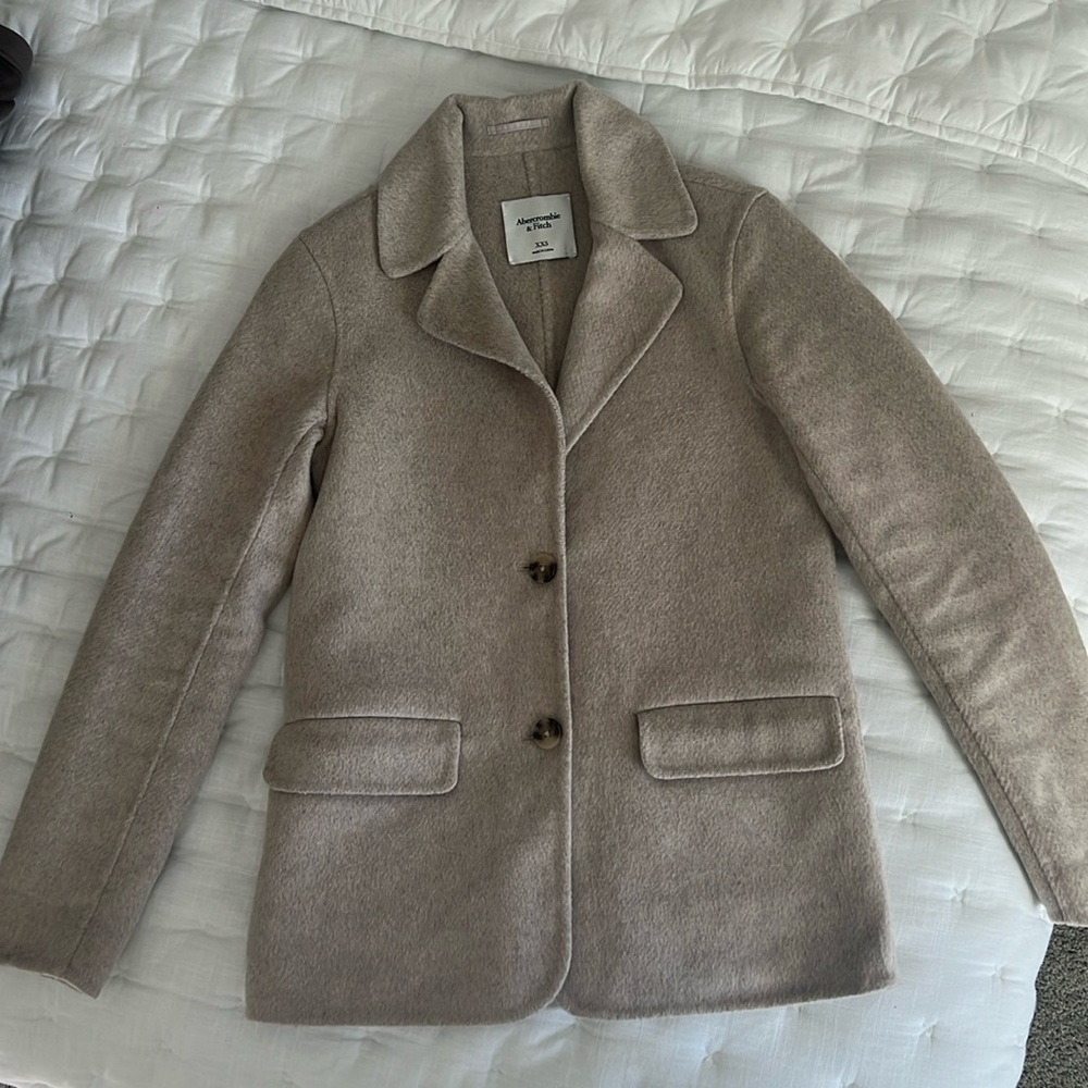Abercrombie and Fitch Women’s Wool Blend Blazer